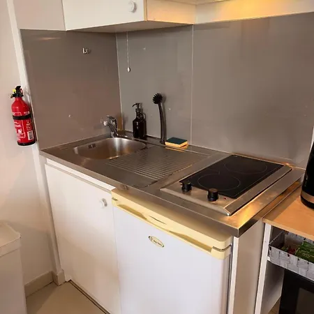 Le Nid Parisien Netflix Parking Daire Montfermeil