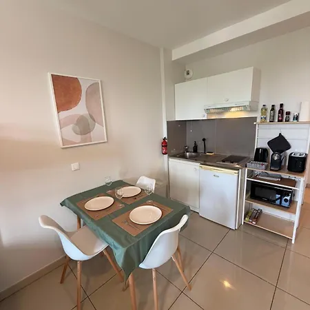 Apartment Le Nid Parisien Netflix Parking Montfermeil
